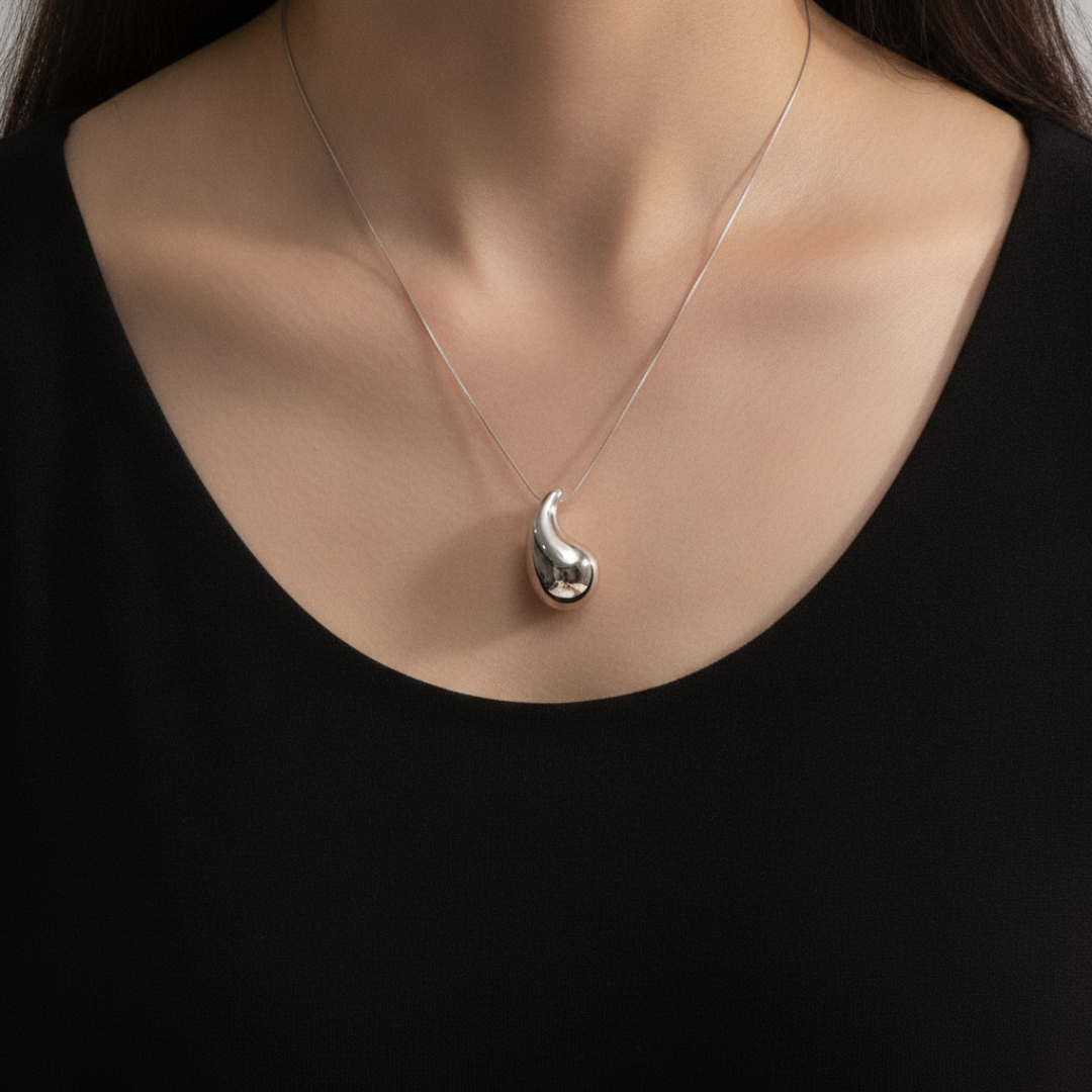 Arc Minimalist Women's Necklace