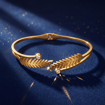 Gold Daphne Leaf Women's Bracelet