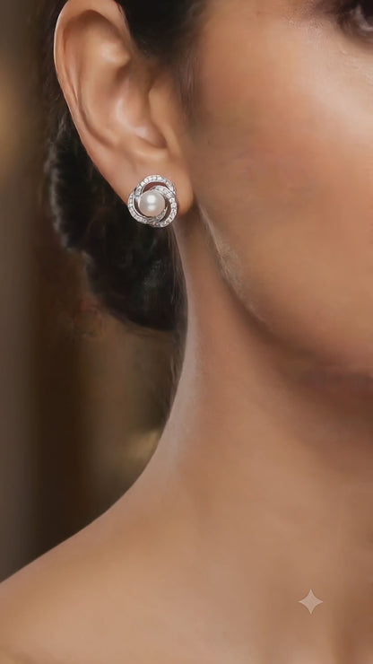 Vortex Pearl Women's Earring